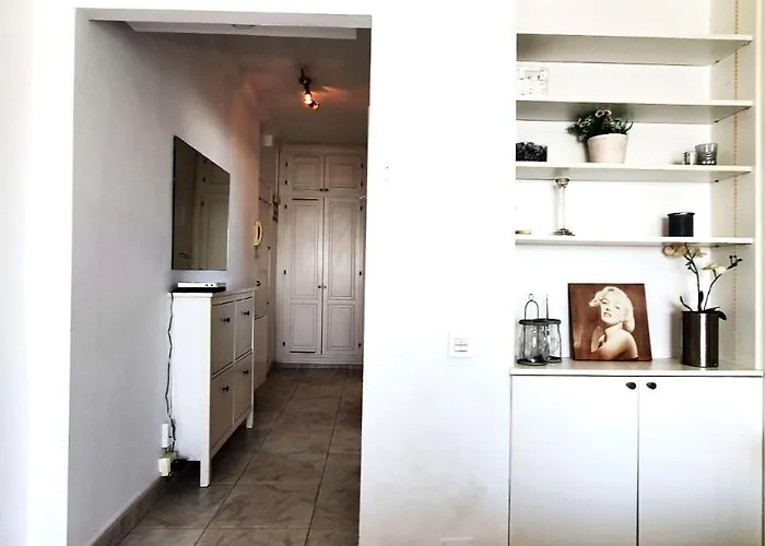 Diana 808 South-facing Beachfront With Amazing Sea Views